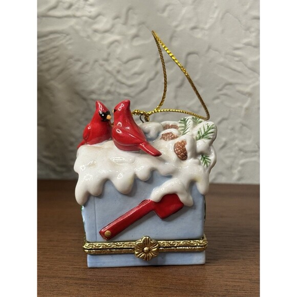 Cardinal Mailbox Hinged Surprise Gift Trinket Box Christmas Ornament Bird - Picture 1 of 7